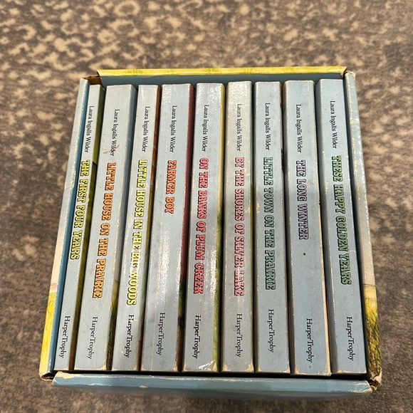 VINTAGE SET OF LITTLE HOUSE BOOKS 9 - Picture 5 of 10